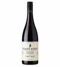 2022 Giant Steps Applejack Vineyard Pinot Noir red wine bottle