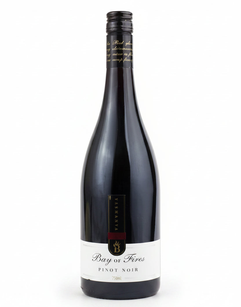2018 Bay of Fires Pinot Noir red wine bottle